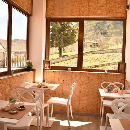 Il Giardino Di Vincenzina 라우리아 인페리오레